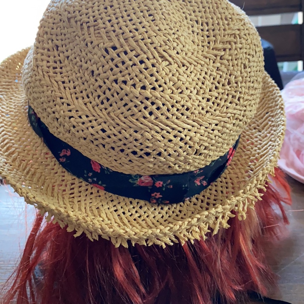 Hat - Picture 2 of 3